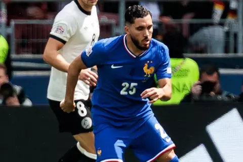 ريان شرقي: مستعدون للمونديال.. وآمل تطوير أدائي مع المنتخب